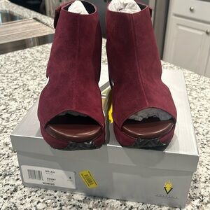Womens Berry Volatile Shoes